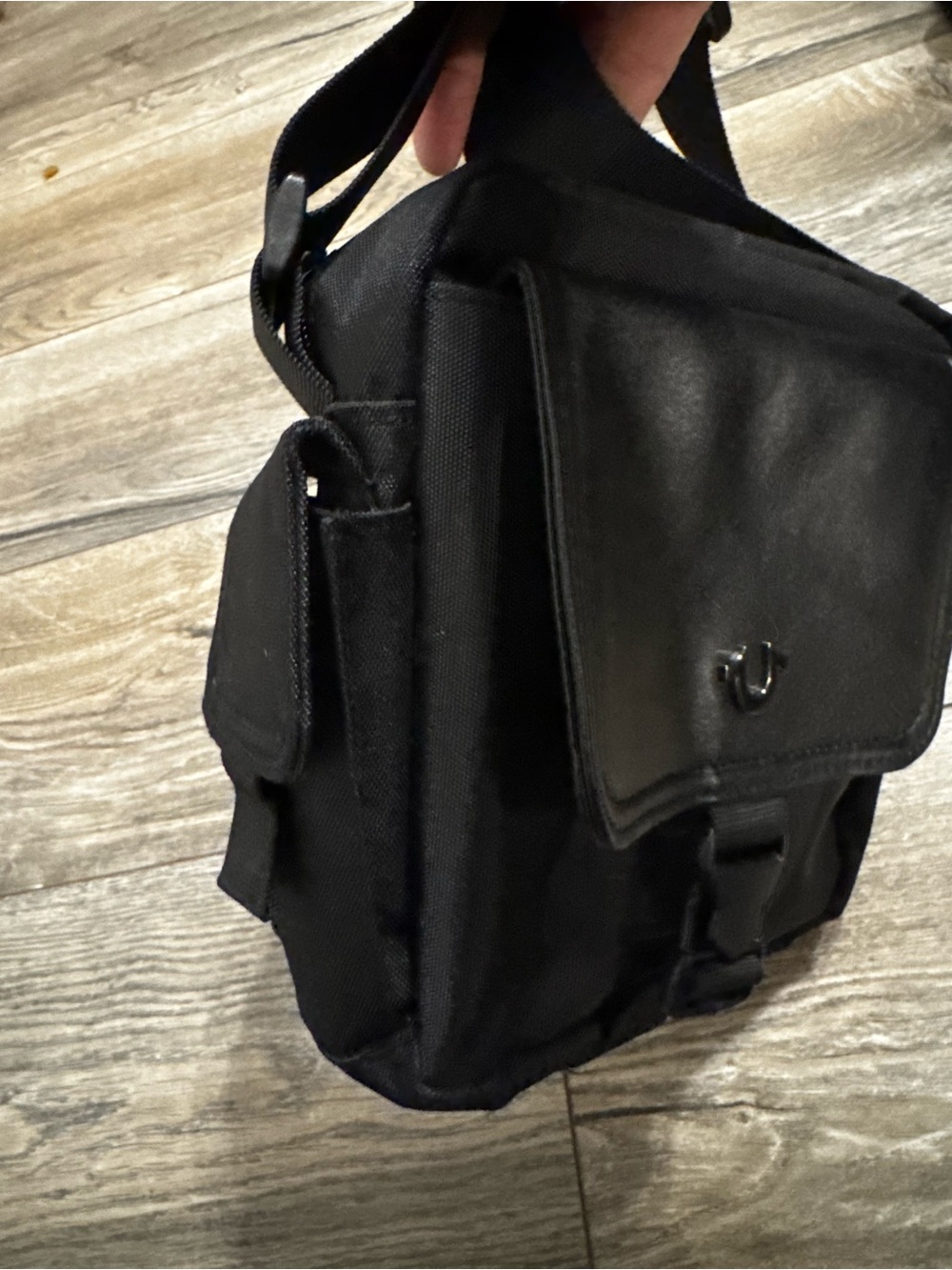 True Religion Black Crossbody Messenger Bag with Front Pocket - Picture 3 of 3